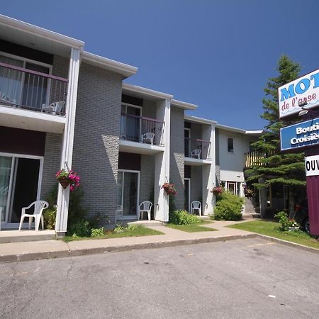 Motel De L'Anse A L'Eau Tadoussac Buitenkant foto